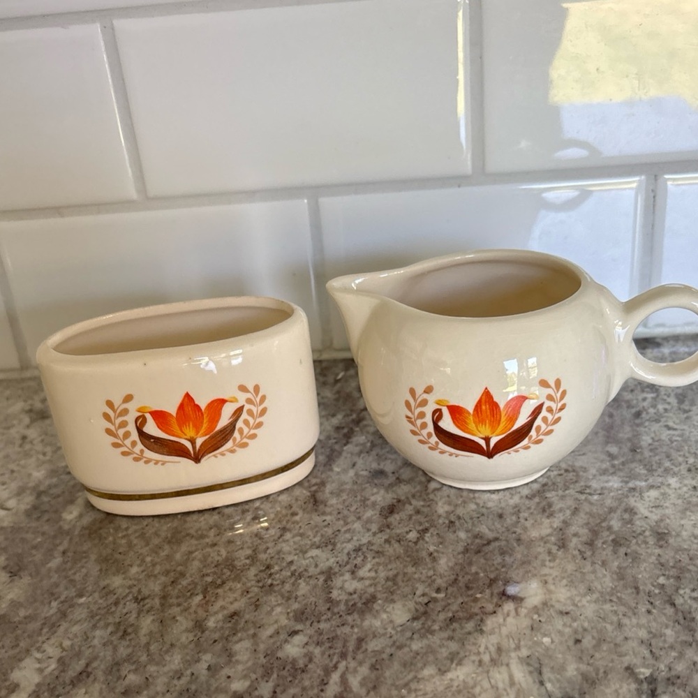 Bakerite MCM Retro Orange Tulip Sugar Bowl  & Creamer Vintage USA Made EUC